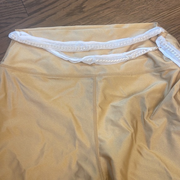 WEWOREWHAT GOLD BIKE SHORT - Picture 4 of 7